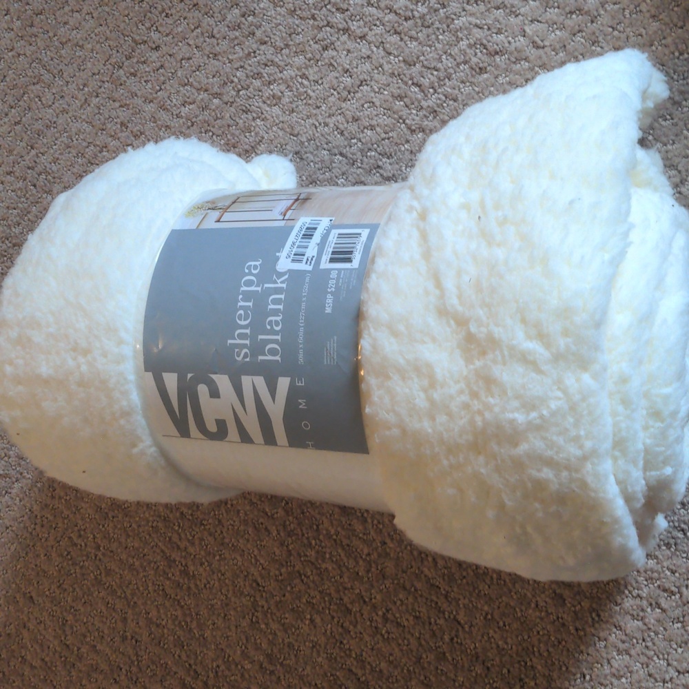 Cream Sherpa Blanket NWT